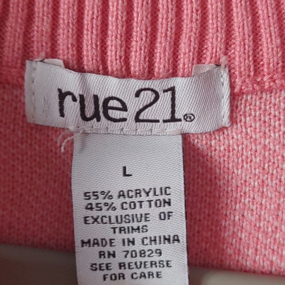 Rue21 Pink Crew Neck Sweater Women's sz Large w/ Malibu Print Casual Streetwear - Picture 2 of 5